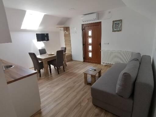 Farma & Apartmani Opg Sasa Delic Korenica Exterior foto