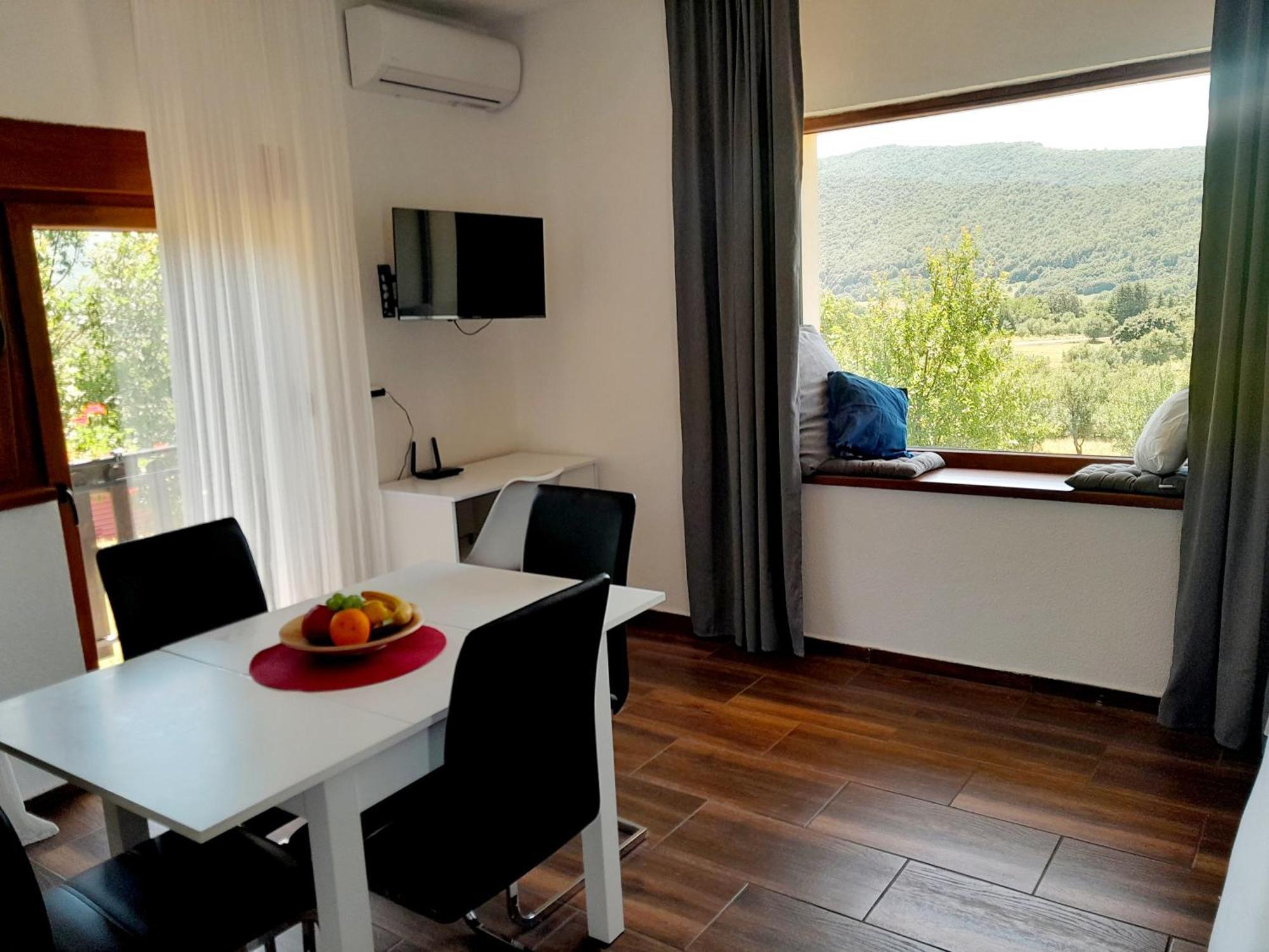 Farma & Apartmani Opg Sasa Delic Korenica Quarto foto